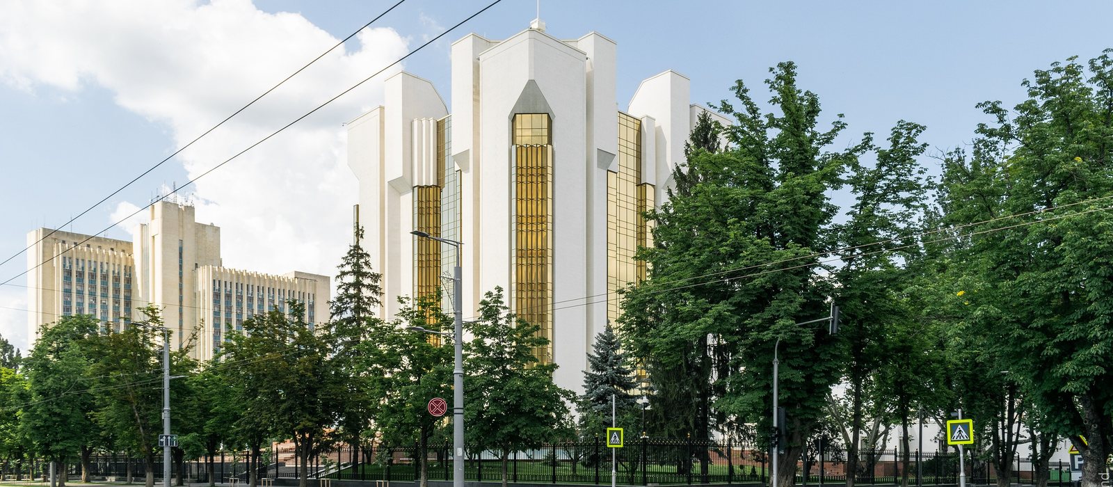 Clădirea Președinției Republicii Moldova de pe bulevardul Ștefan cel Mare din Chișinău